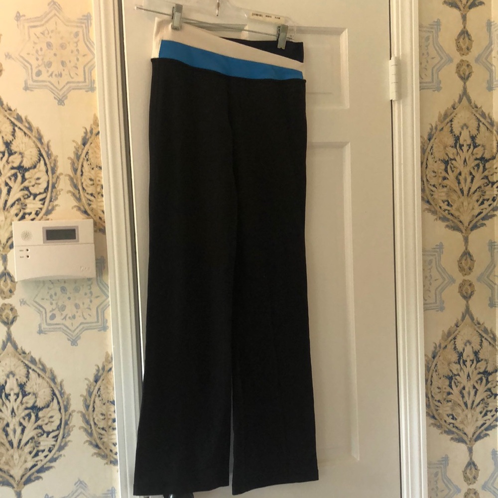 GUC Lululemon black pants